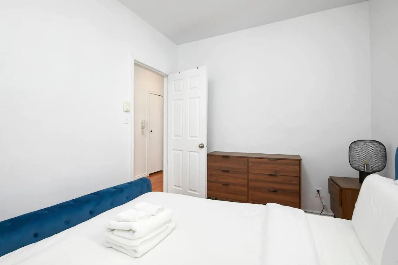 Prime Location Gorgeous 4Br Downtown Mtl Zj2 Apartment Montreal
