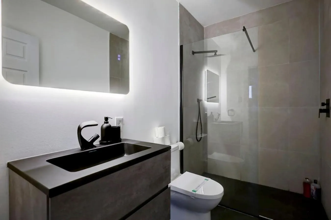 Prime Location Gorgeous 4Br Downtown Mtl Zj2 Apartment Montreal
