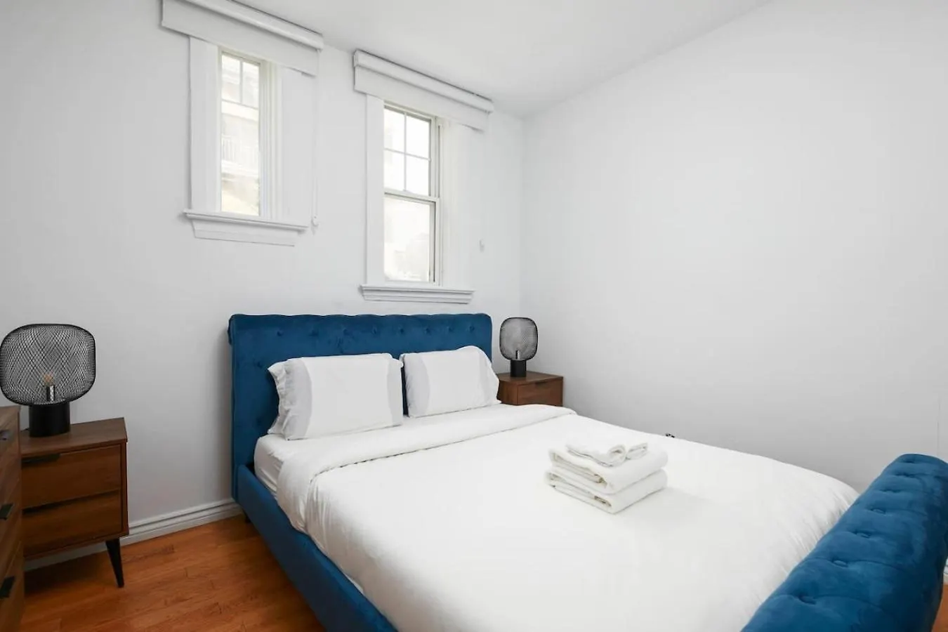 Prime Location Gorgeous 4Br Downtown Mtl Zj2 Apartment Montreal
