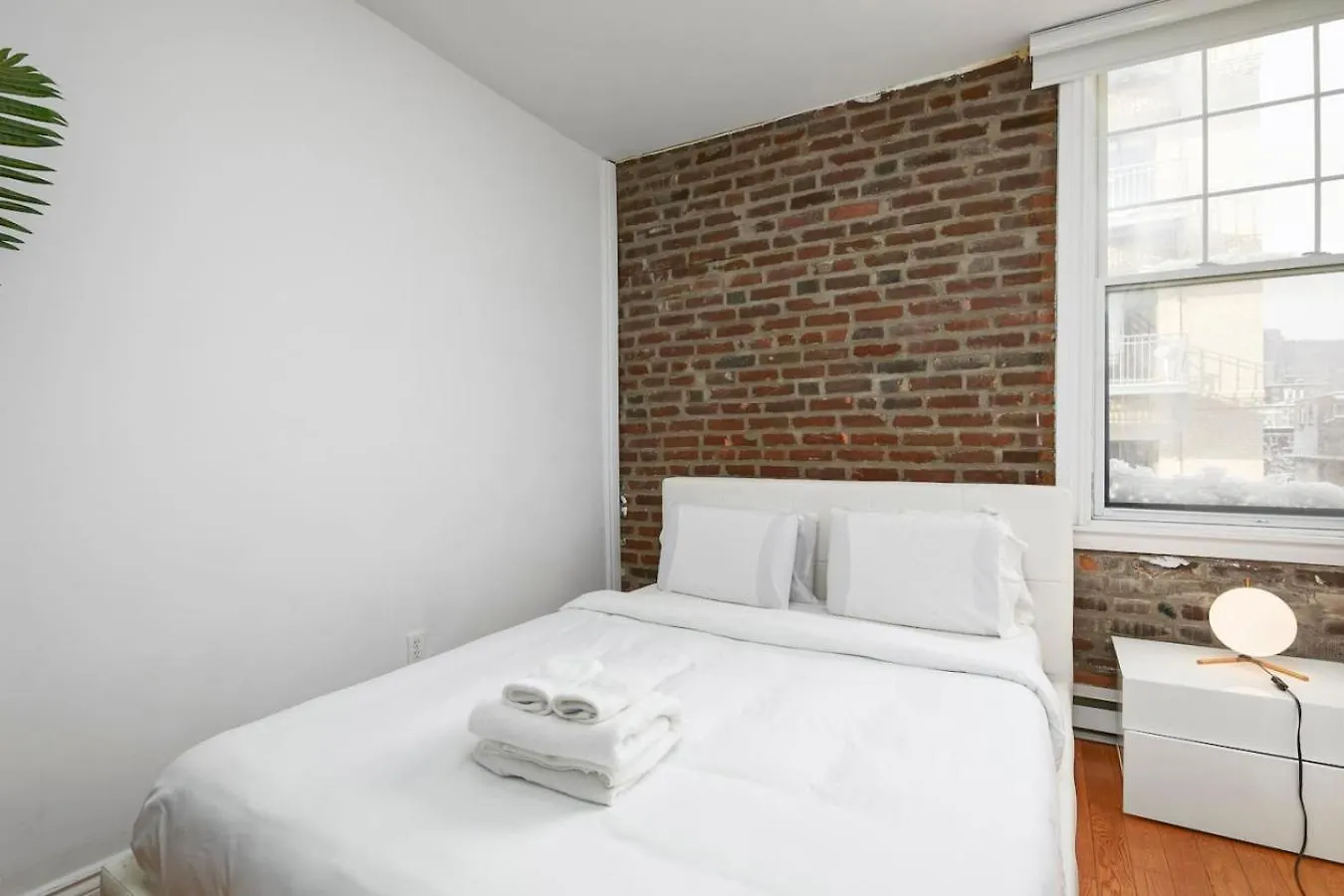 Prime Location Gorgeous 4Br Downtown Mtl Zj2 Apartment Montreal