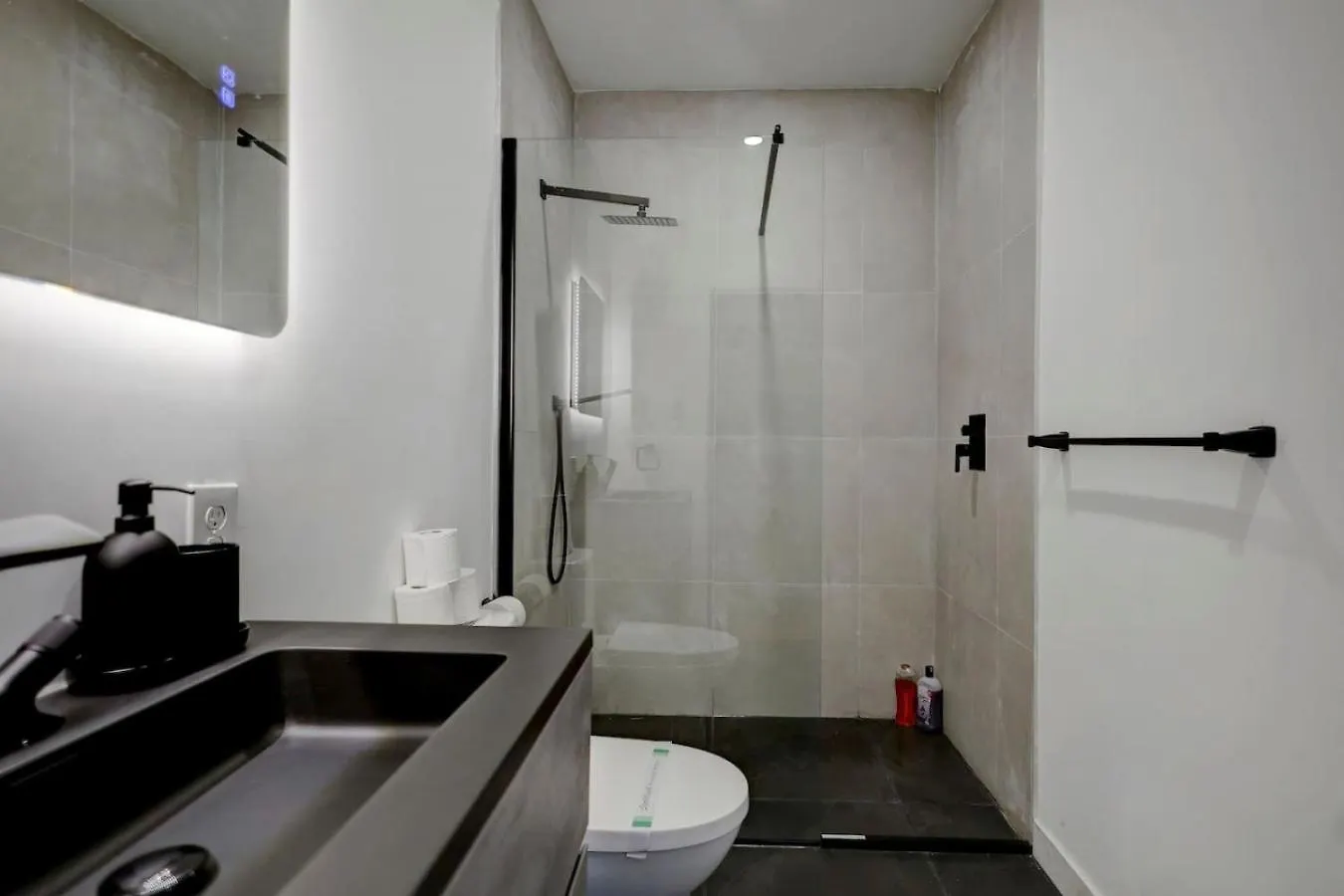 Prime Location Gorgeous 4Br Downtown Mtl Zj2 Apartment Montreal