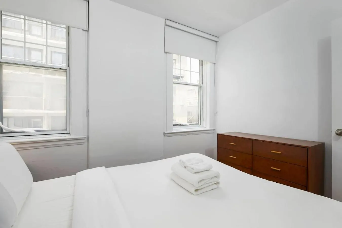 Prime Location Gorgeous 4Br Downtown Mtl Zj2 Apartment Montreal Canada