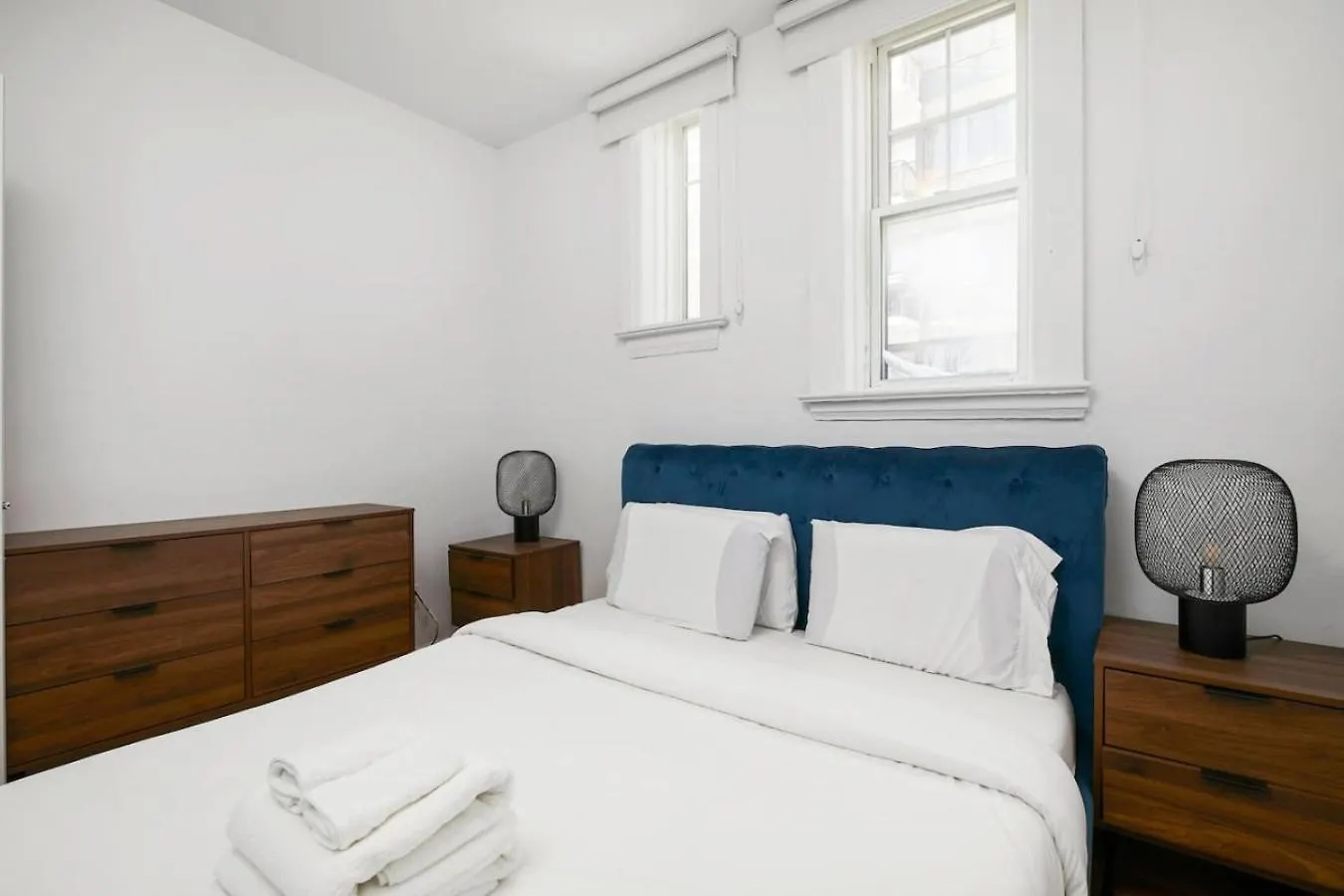 Prime Location Gorgeous 4Br Downtown Mtl Zj2 Apartment Montreal Canada